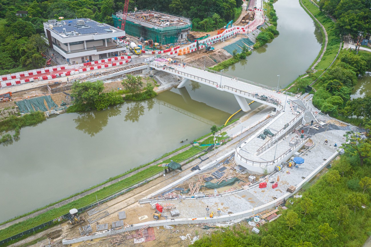 2024-08 Construction of Footbridge