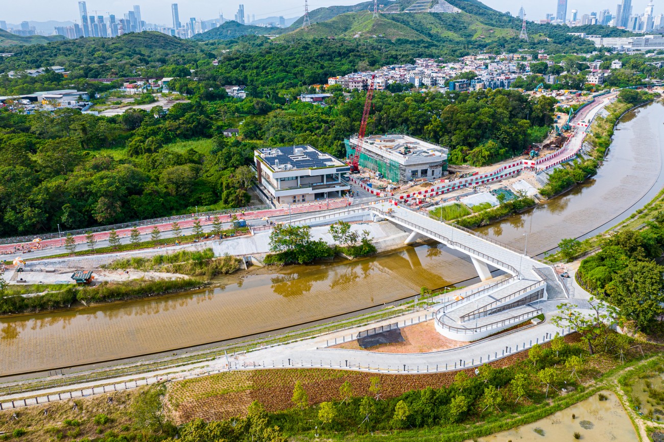 2024-10 Construction of Footbridge